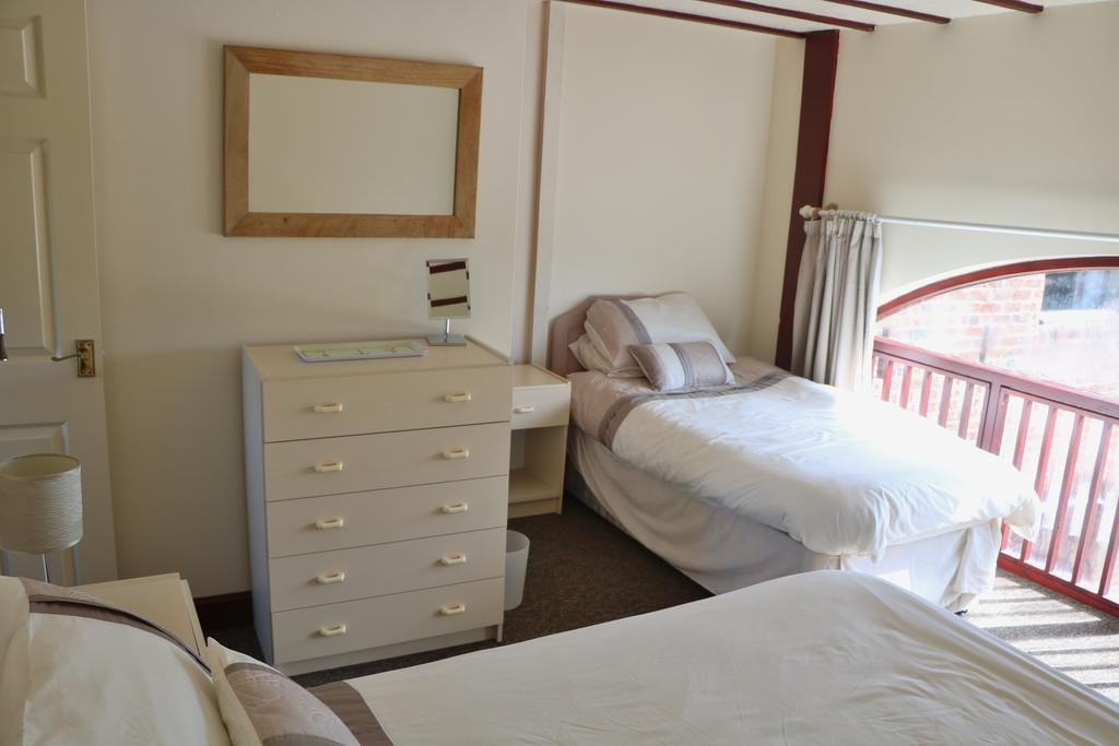 Bank Top Farm Cottages Stoke-on-Trent المظهر الخارجي الصورة